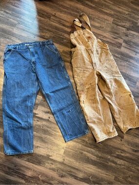 2 Carhartt Workwear Bundle (Jeans 42x30, Overalls 44x30)